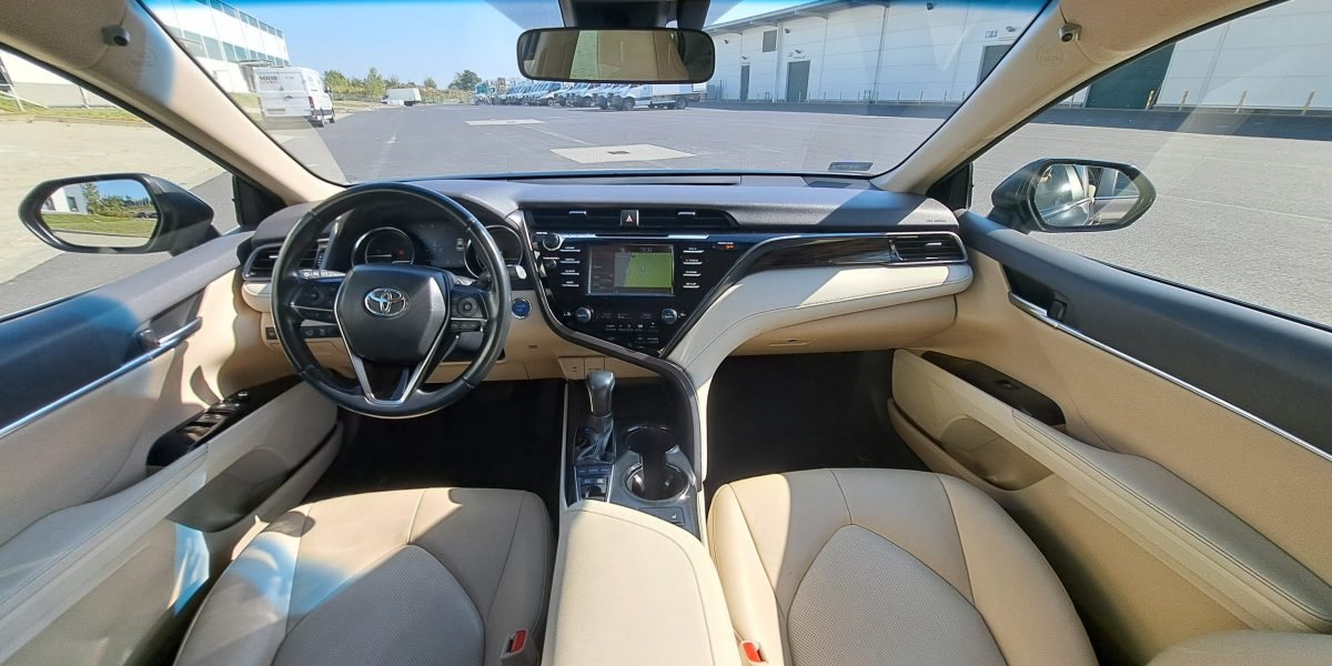 Przetarg nieograniczony na sprzedaż samochodu Toyota Camry Hybryd MR`18 E6d 2019