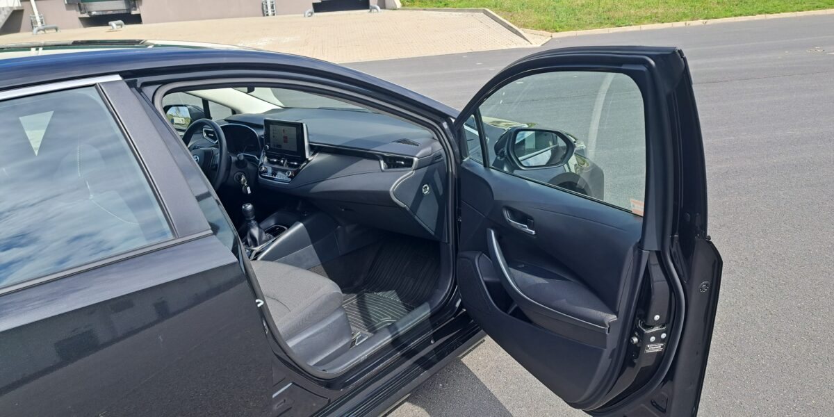 Ogłoszenie przetargu nieograniczonego na sprzedaż samochodu Toyota Corolla 1.5 MR`19 E6 z 2022 roku LU867NS