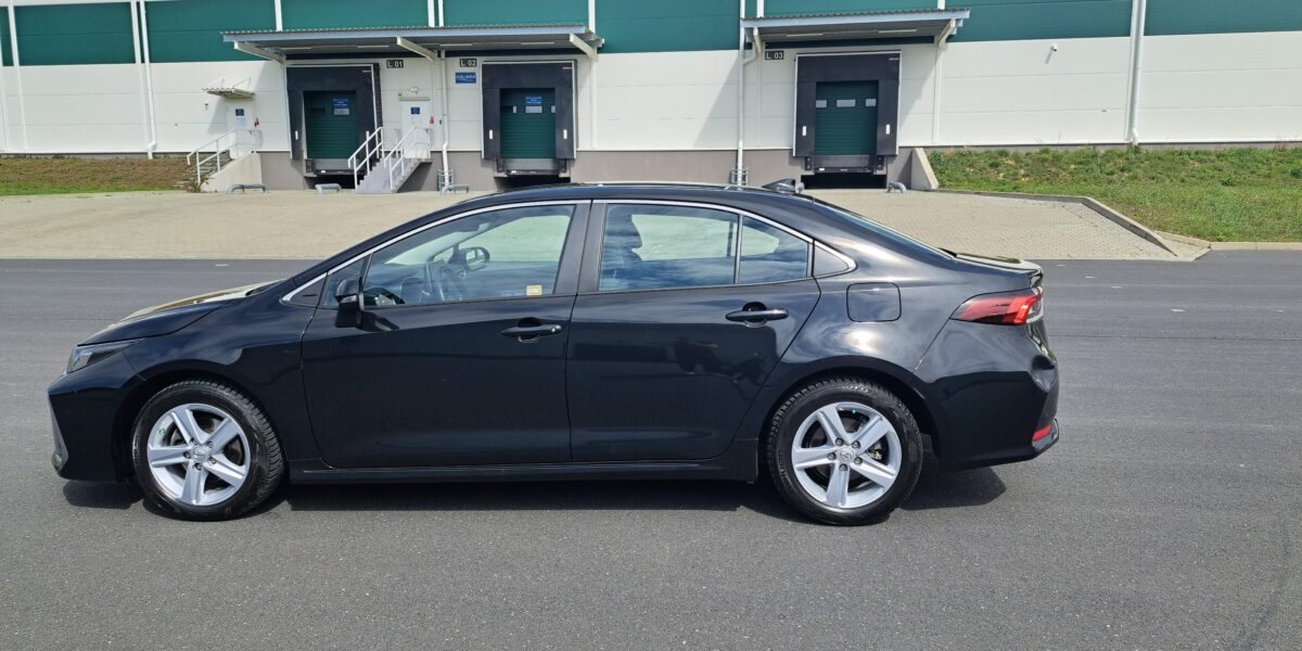 Ogłoszenie przetargu nieograniczonego na sprzedaż samochodu Toyota Corolla 1.5 MR`19 E6 z 2022 roku LU867NS