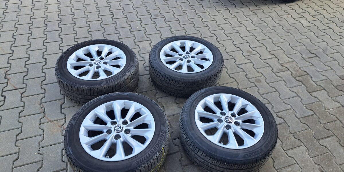Ogłoszenie przetargu nieograniczonego na sprzedaż samochodu Toyota Corolla 1.5 MR`19 E6 z 2022 roku LU867NS