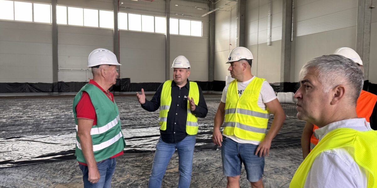 Budowa hali wysokiego składowania M1 na&nbsp;finiszu